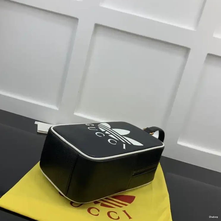 2210YA0163 Gucci Bag 0825